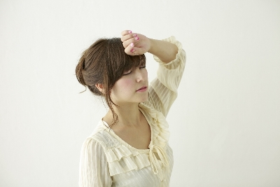 毎月の辛い生理痛を緩和するにはホットヨガが効果的!冷えを改善しよう。